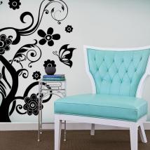 Papillons et arbre décoratif de vinyle