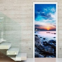 Coucher du soleil de portes de vinyle décoratif dans le lagon