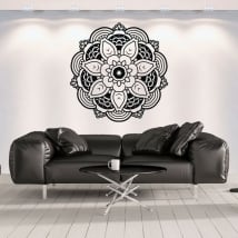 Vinyle et des autocollants avec des mandalas pour décorer
