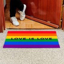 Tapis ou paillasson love is love
